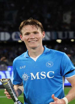 Belum 2 Musim di Napoli, Scott McTominay Sudah Samai Rekor Gol 7 Tahun di Inggris