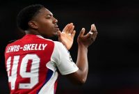 Foto: Myles Lewis-Skelly (Sumber: Gazeta Express)