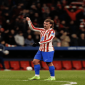 Foto: Antoine Griezmann Mengenakan Jersey Atletico Madrid di Dalam Stadion (Foto: Shutterstock)