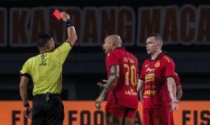 Terlalu Agresif, Persija Jakarta Duduki Posisi Kedua Sebagai Pengoleksi Kartu Merah Terbanyak