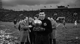 Lev Yashin (Foto: Ilustrasi By Gemini Ai)